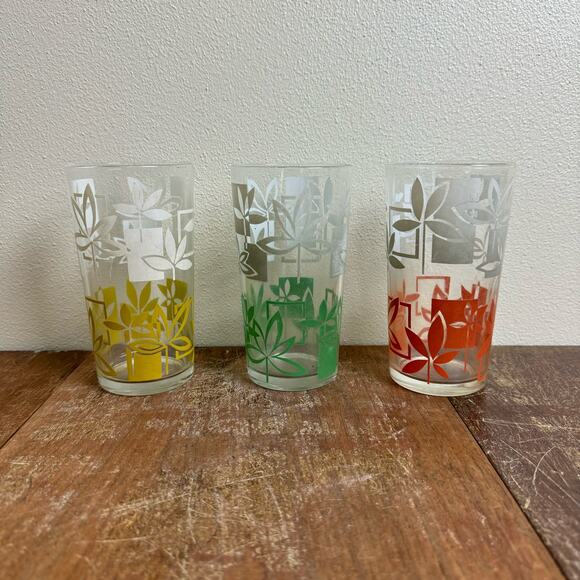 Set of‎ 3 MCM Vintage Two Tone floral print drinking glasses yellow green orange - Picture 1 of 8